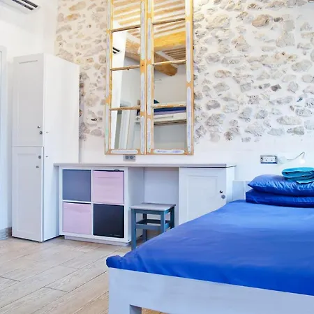 Oasis Ostello Antibes